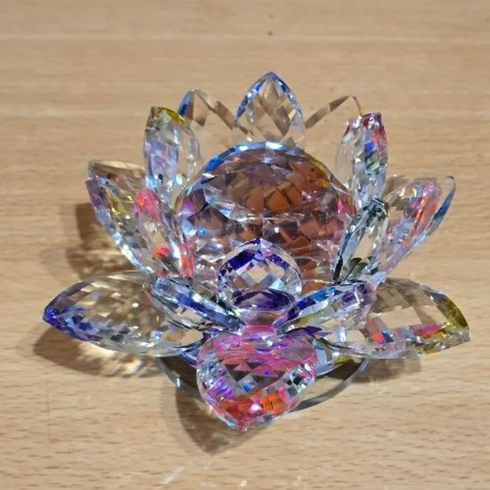 Luxe kristallen lotus (12 cm) op standaard