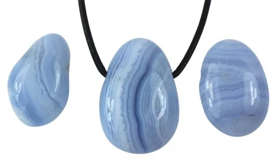 chalcedoon hanger met koord