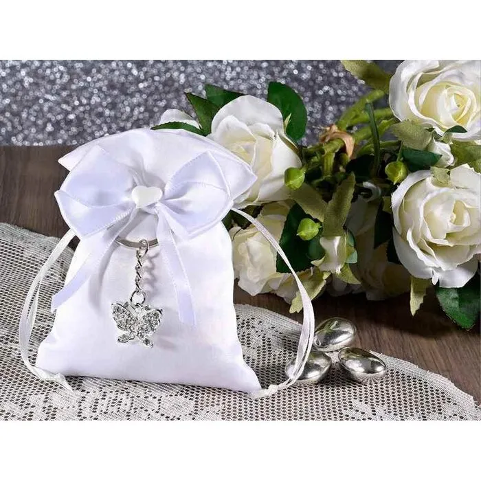 Satijnen zakje met metalen vlindersleutelhanger