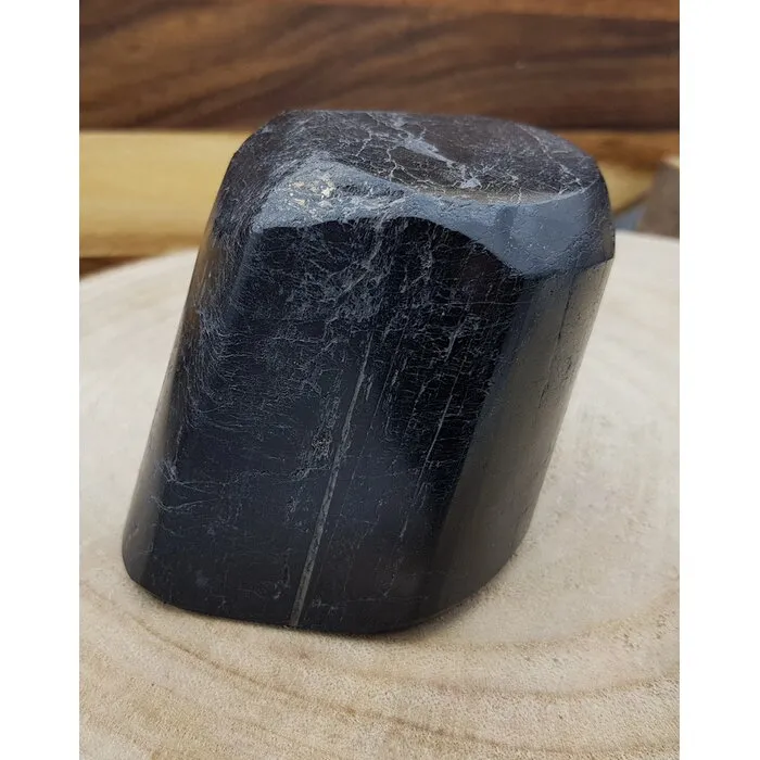 Zwarte toermalijn gepolijst 728 gram
