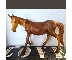 Paard in galop van hout