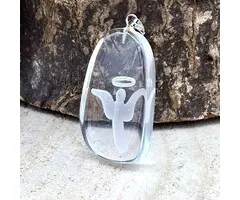 Bergkristal hanger met gegraveerde engel