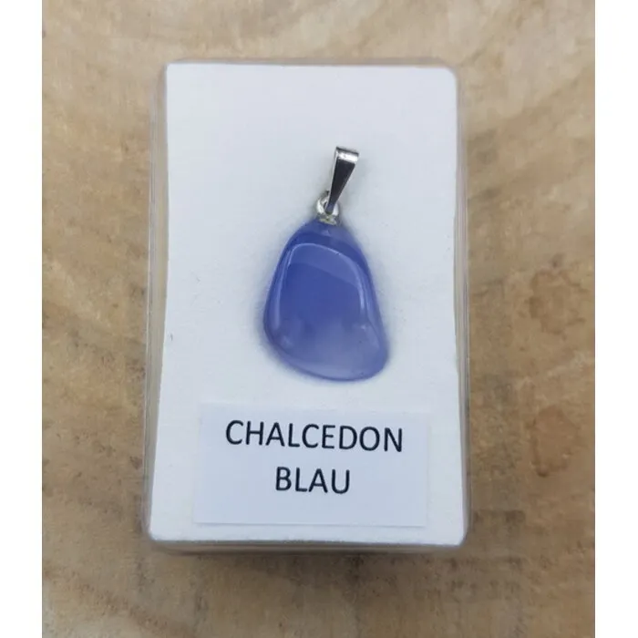 Chalcedoon hangertje met zilveren hangeroogje