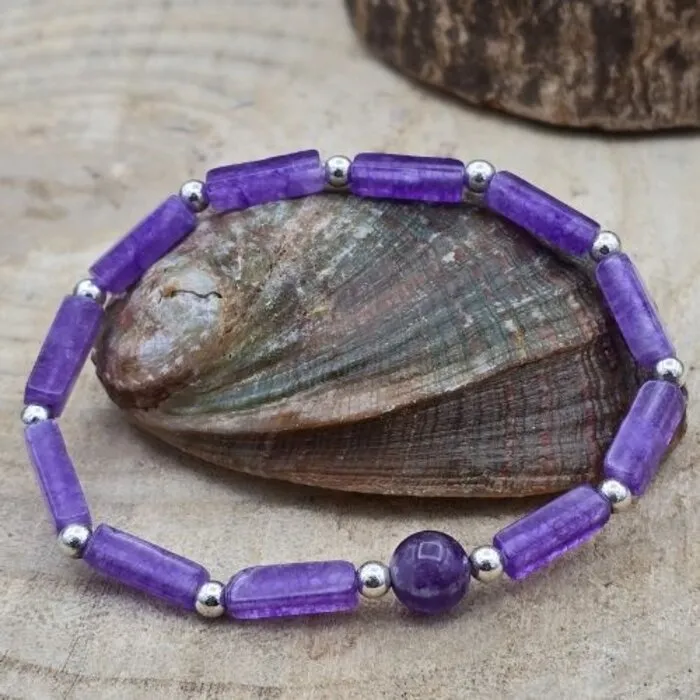 Amethist Armband met Staafjes en 8 mm Kraal – Elastisch 19 cm