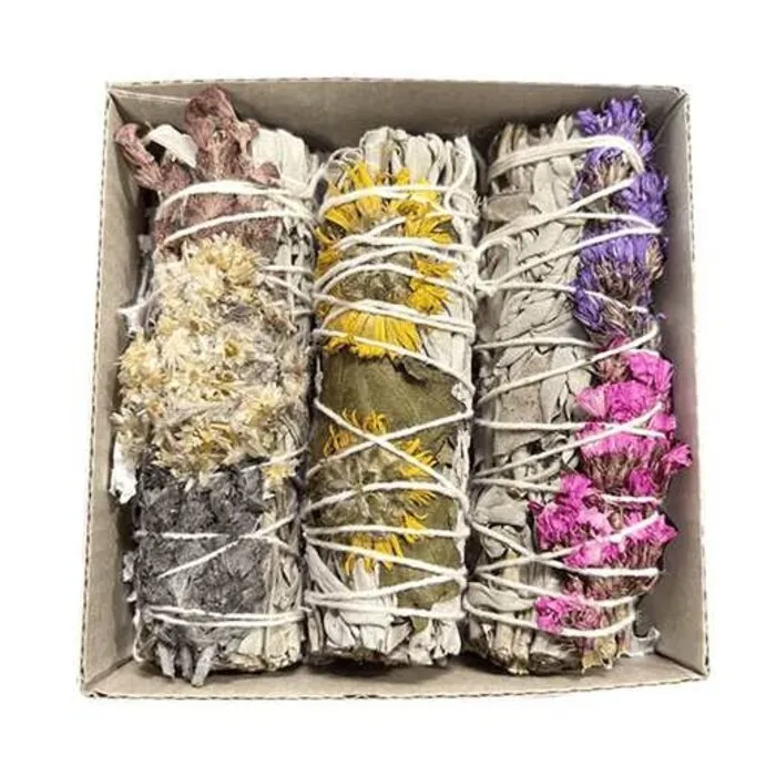 Set van 3 witte salie smudge en bloemblaadjes