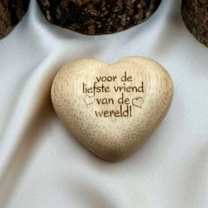 Houten hart voor de allerliefste vriend