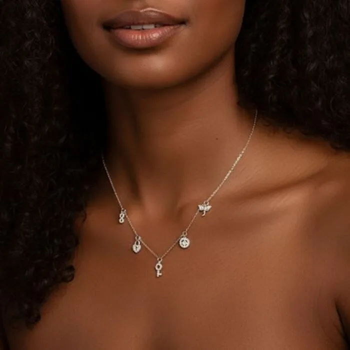 Halsketting zilver met 5 symbolen