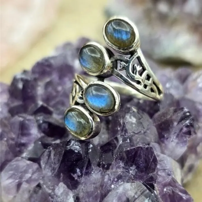 Ring zilver blauwe labradoriet maat 9