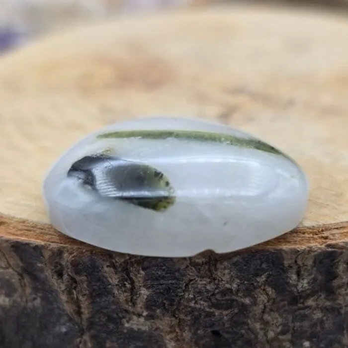 Unieke Toermalijn groen in kwarts cabochon