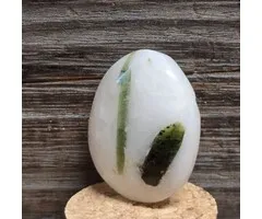 Toermalijn groen in kwarts cabochon