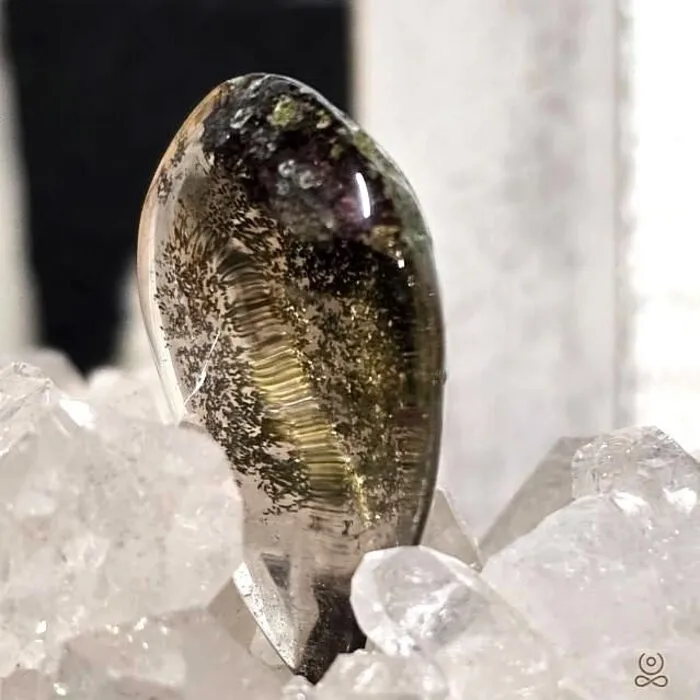 Fantoomkwarts (Lodoliet / Garden Quartz) Druppel 44 mm