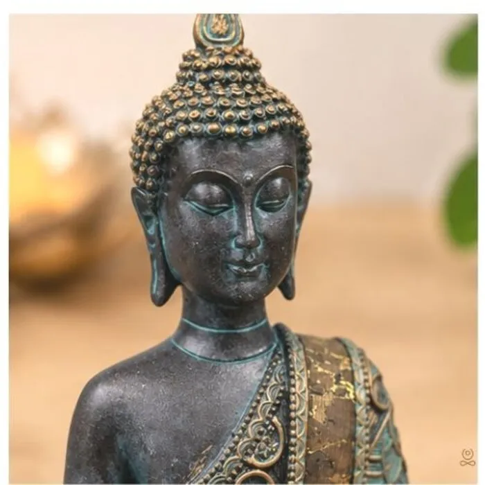 Boeddha beeld meditatie met turquoise patina – Polyresin – 15 cm