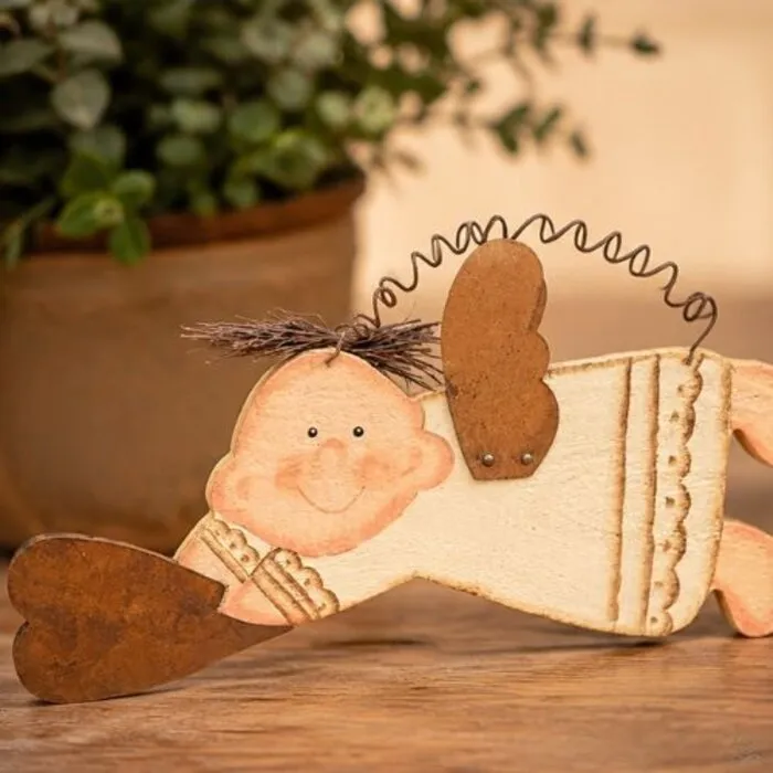 Engeltje Hout met Metalen Vleugels en Hartje - 20 x 10 cm