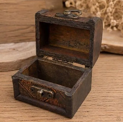 Mini Schatkistje Hout Vintage – Decoratief Opbergkistje 6,5 cm