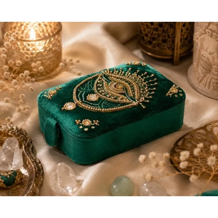 Sieraden / tarotdoos fluweel groen met tarot oog