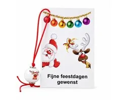 Kerstkaartje met kerstbalhangertje rendier
