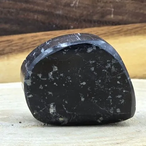 Zwarte Toermalijn Edelsteen Geslepen – 229 gram – 5,5 cm – Uniek Exemplaar