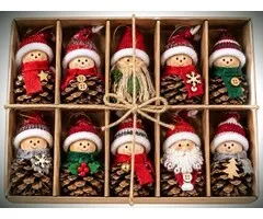 Kerstpoppetjes van Dennenappels – Set van 10 Stuks