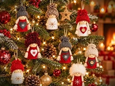 Houten Kerstpoppetje met Gebreide Muts – 6 cm
