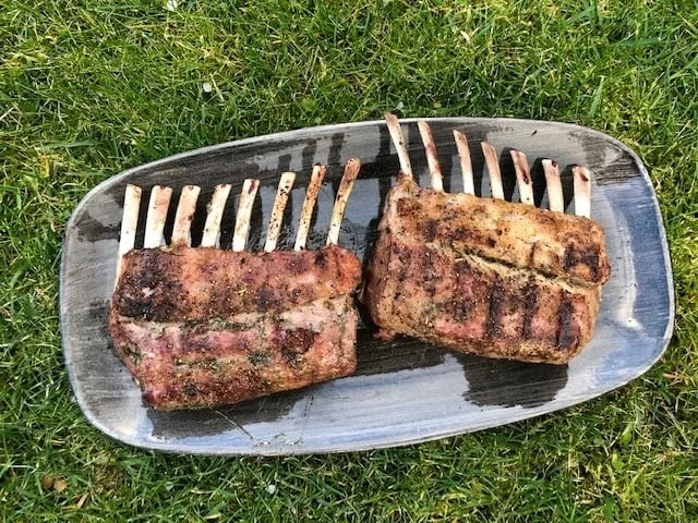 Zubereitung von Lammkarree mit Van Beekum Gewürzen Zubereitung von Lammkarree mit Van Beekum Gewürzen