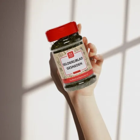 Van Beekum Specerijen Selderijblad Gesneden Van Beekum Specerijen Selderijblad Gesneden