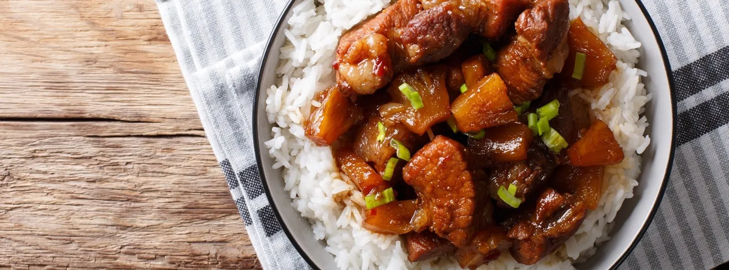 Asiatischer Schweinebauch mit asiatischem BBQ-Rub und Teriyaki-Sauce Asiatischer Schweinebauch mit asiatischem BBQ-Rub und Teriyaki-Sauce