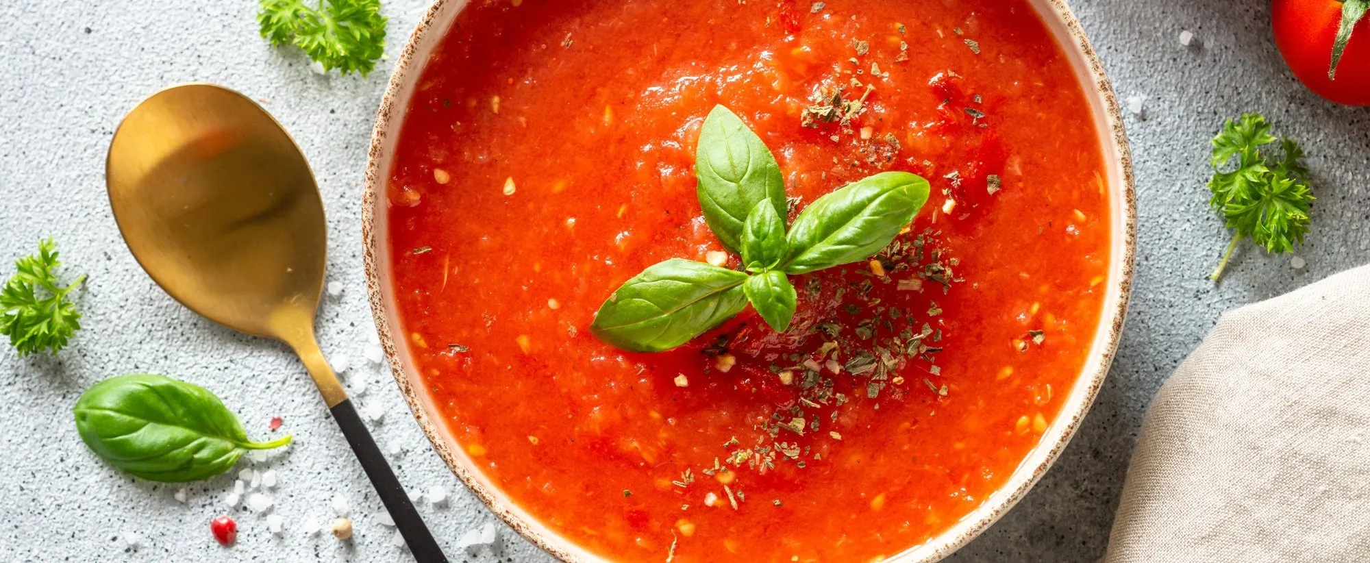 Welche Kräuter werden in Tomatensuppe verwendet? Welche Kräuter werden in Tomatensuppe verwendet?