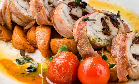 Welke saus bij kiprollade?