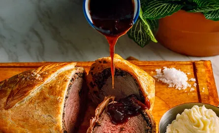 Welke saus bij Beef Wellington?