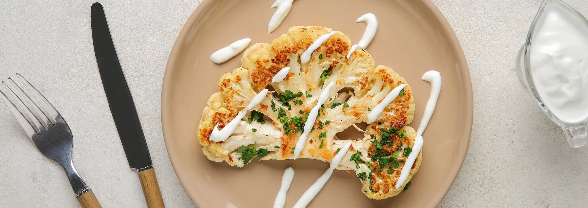 Welche Sauce passt zu Blumenkohl?