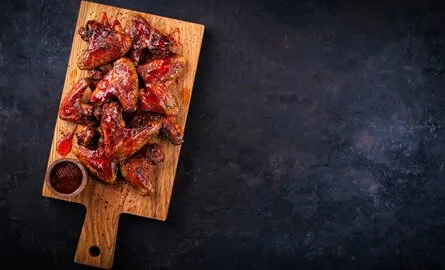 Welche Gewürze passen zu Hot Wings?