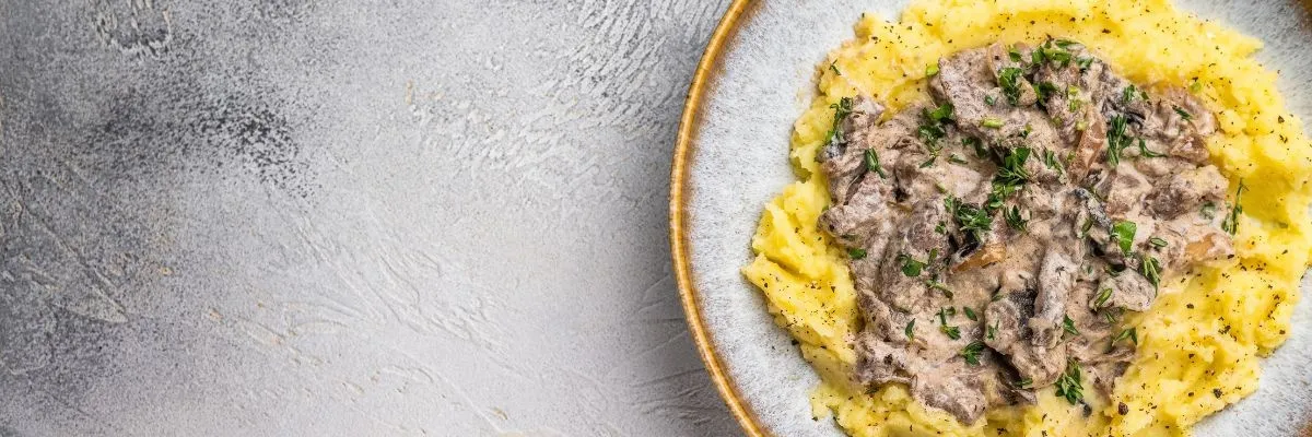 Stroganoff saus maken: zo krijg je een romige en volle saus