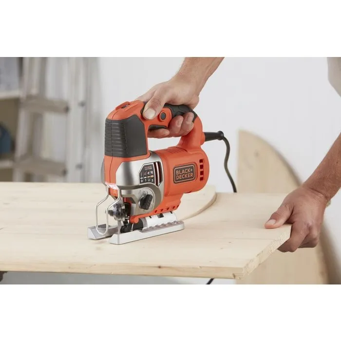 Black & Decker Black & Decker Pendel decoupeerzaag BES610K-QS