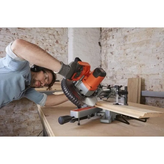 Black & Decker Black & Decker BES700-QS Afkort- en verstekzaag