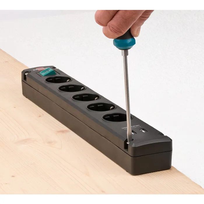 Brennenstuhl Brennenstuhl Bremounta Stekkerdoos 5-voudig met USB-laadfunctie