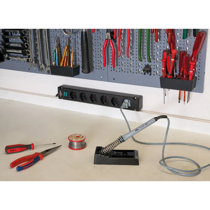 Brennenstuhl Brennenstuhl Bremounta Stekkerdoos, 6-Voudig, 3M Kabel, Zwart