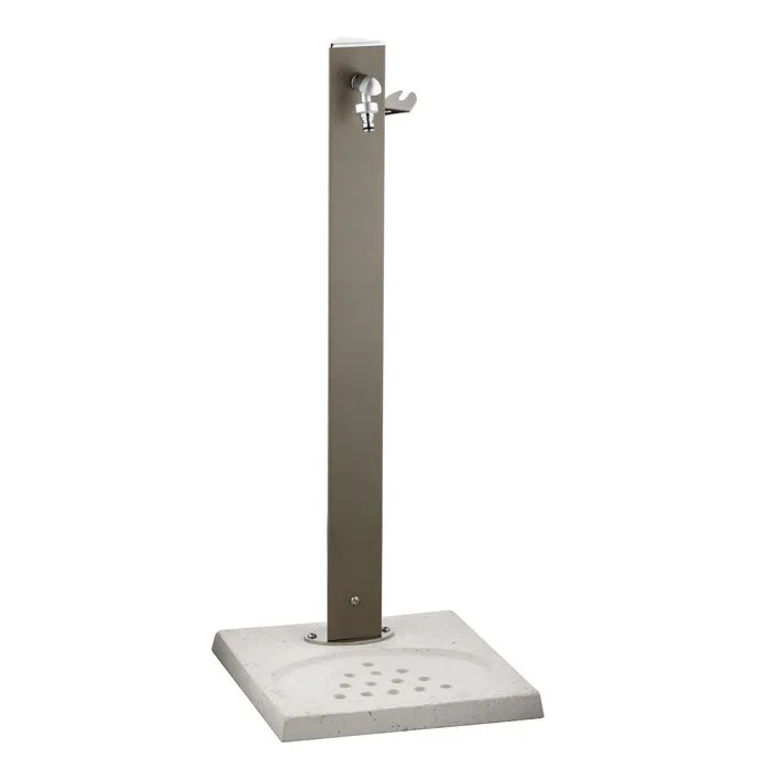 AquaPoint Aquapoint Triangle Metal Bronze 100CM - L 9CM   - Bovengrondse montage