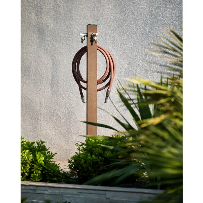 AquaPoint Aquapoint Triangle Metal Bronze 120CM - L 9CM