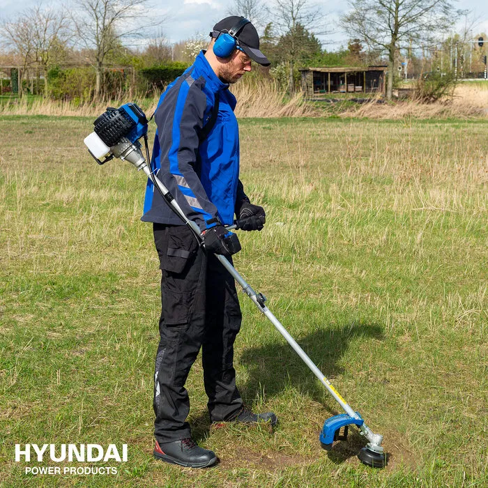 Hyundai Hyundai Bosmaaier benzine 43cc - 2-TAKT - Inclusief draadspoel en onkruidborstel (2x)