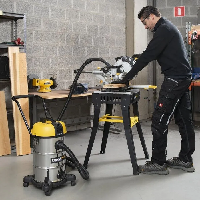 Powerplus PowerPlus POWX3240 nat/droogzuiger 1200W 30L - Inclusief 6 accessoires