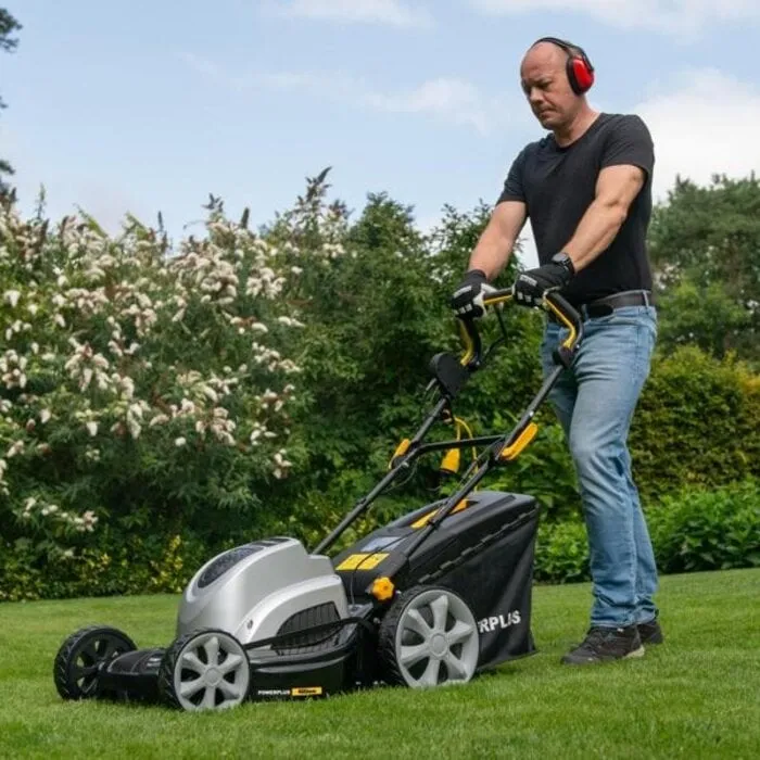 Powerplus Powerplus POWPG6290 Zelfrijdende Grasmaaier – 1800W | 460 mm