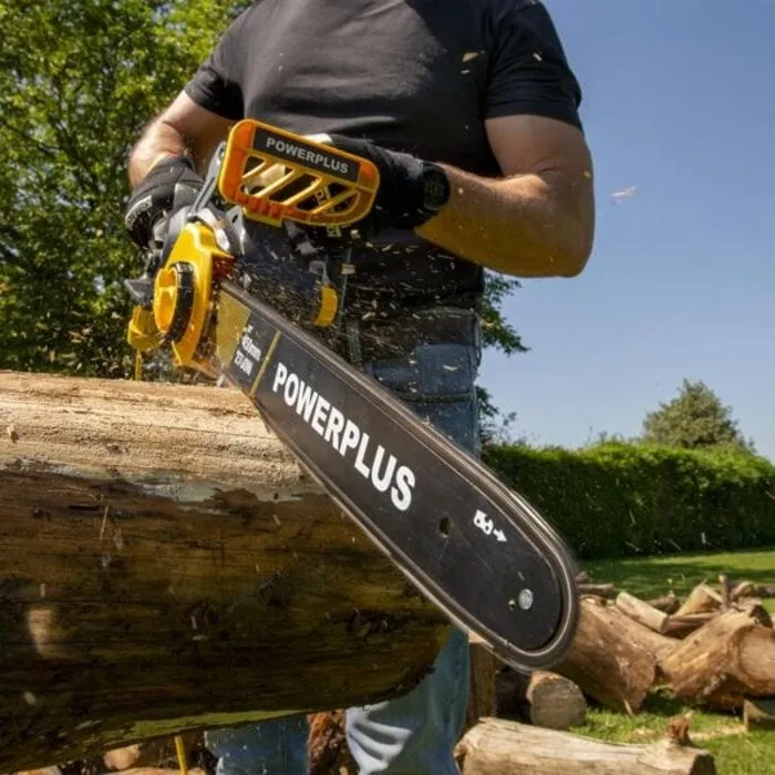 Powerplus Powerplus Elektrische Kettingzaag POWXG10027 – 2700W | 45 cm