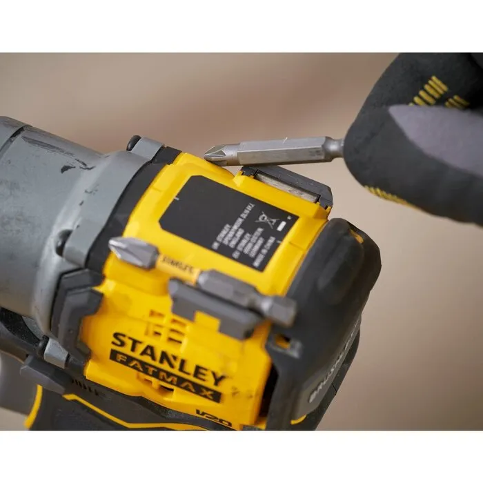 Stanley Stanley SFMCF830D2K-QW Brushless V20 Li-Ion 18V Slagschroevendraaier – Inclusief 2x 2.0Ah Accu, Lader en Koffer