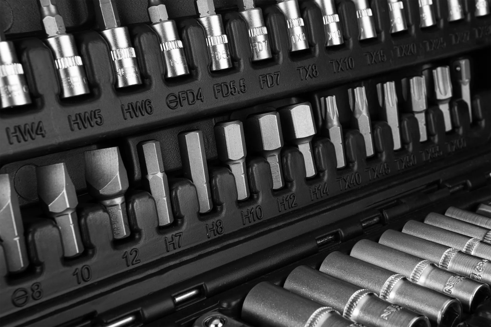 NEO NEO Doppenset 1/4" – 1/2" 110-delig