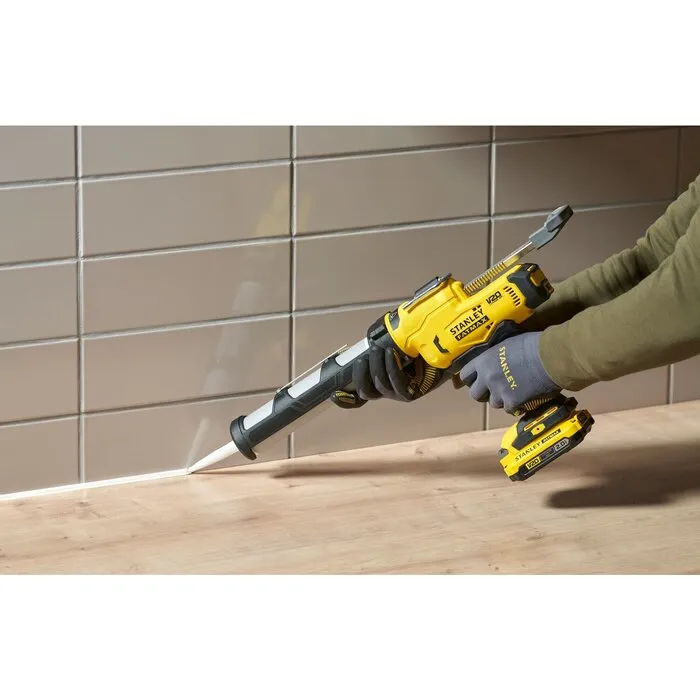 Stanley Stanley SFMCE600B Accu Kitspuit V20 - STARTERKIT