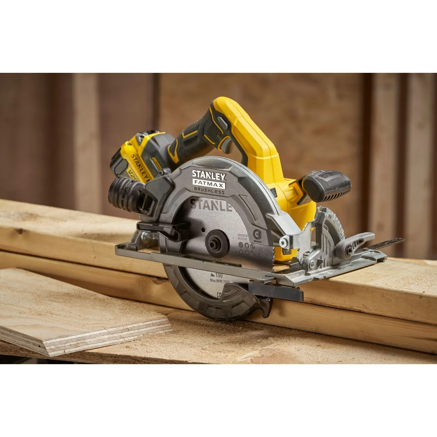 Stanley Stanley SFMCS551M1T-QW Accu Cirkelzaag Brushless 18V - Inclusief Zaagrail
