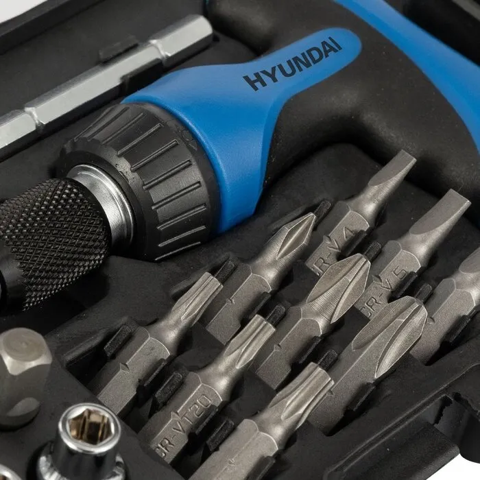 Hyundai HYUNDAI dop- en bitsset 18-delig - ratelschroevendraaier met verlengstuk - universele houder