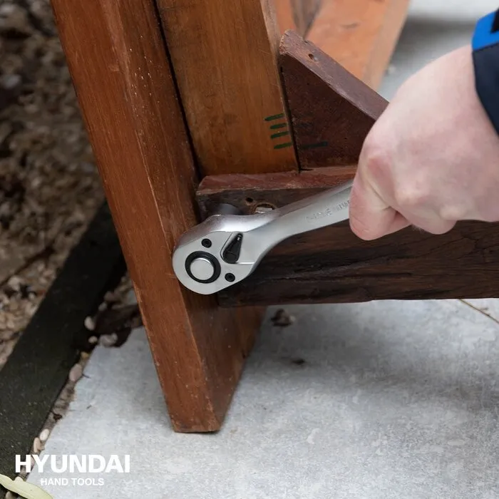 Hyundai Hyundai doppen/bitsset 52-delig - chroom-vanadiumstaal - ergonomische handgreep - inclusief verlengstukken en adapter