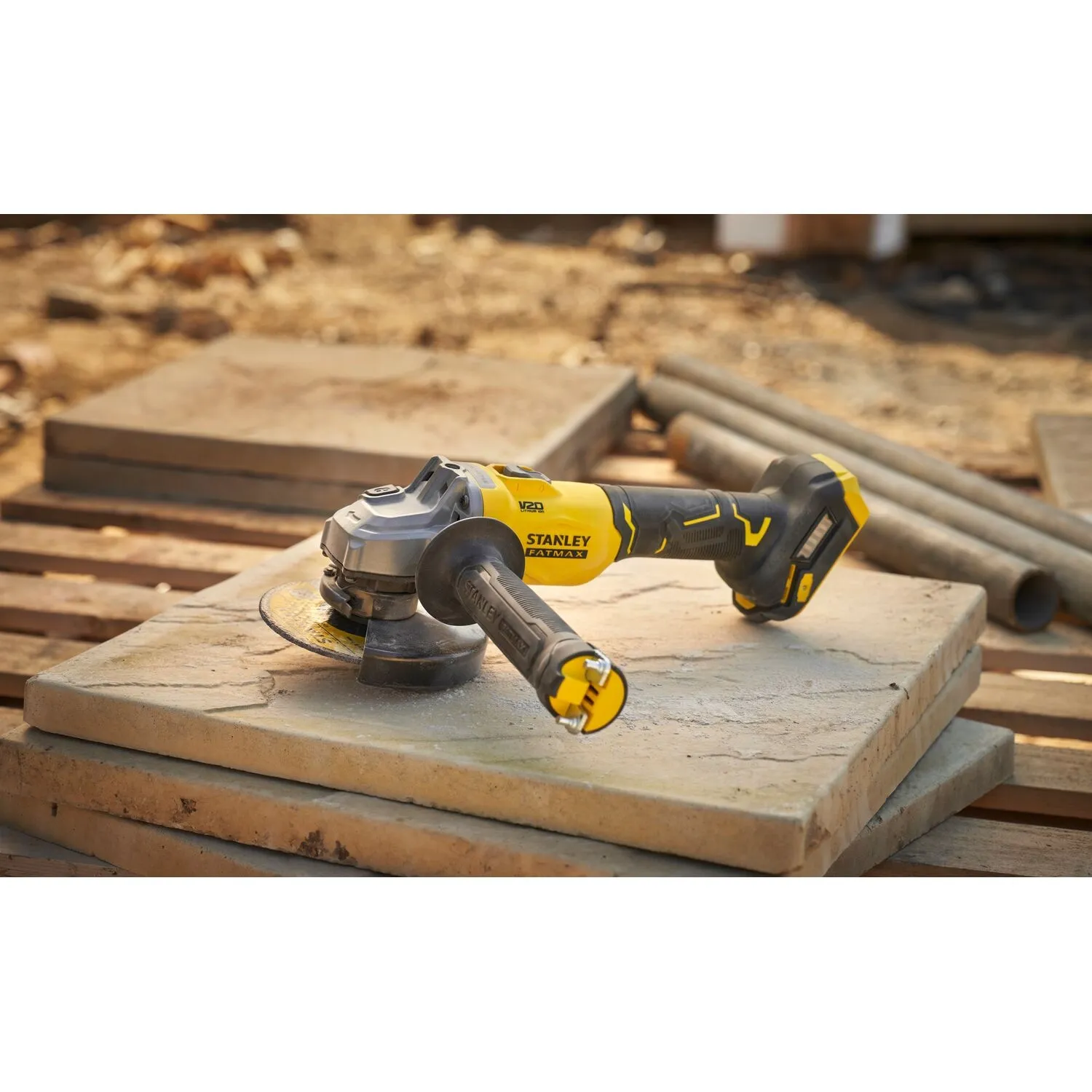 Stanley Stanley Accu Haakse slijper SFMCG710B-XJ - Zonder accu en lader