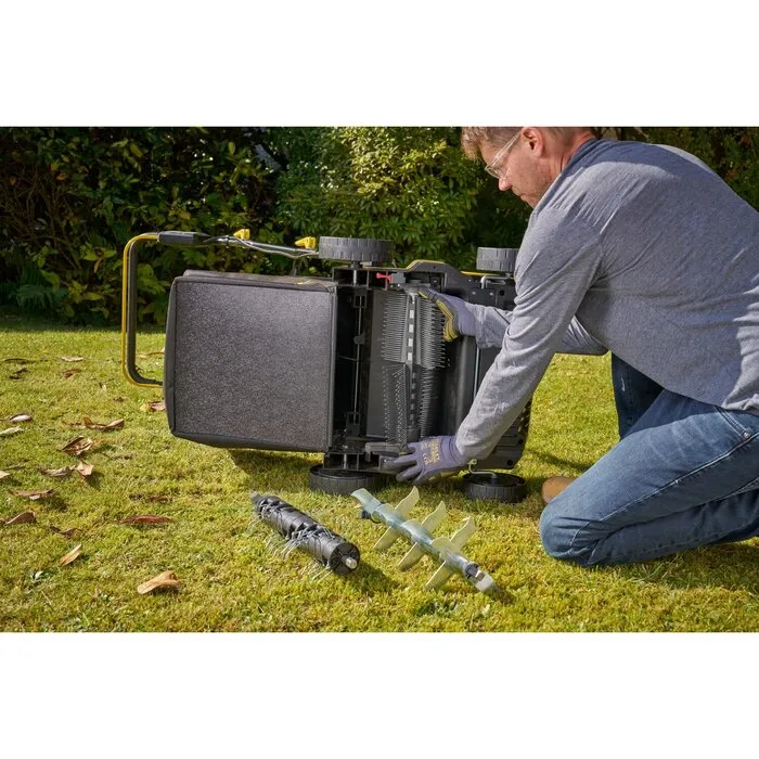 Stanley Stanley FATMAX SCOEP3801M2-QW V20 Verticuteerder – 3-in-1 – Brushless – Incl. 2x 4.0Ah Accu & Laders